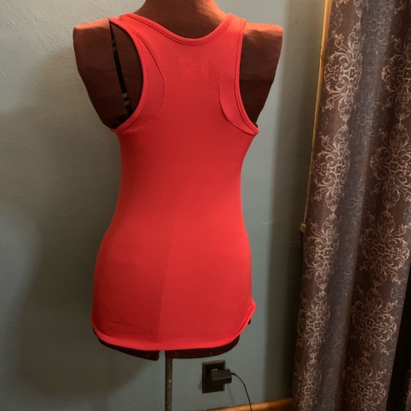 Tank top - Picture 2 of 2